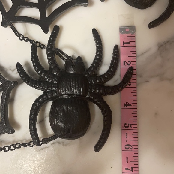 Spooky Spiders/webs Metal Garland/wall hanging 48” - Picture 2 of 3